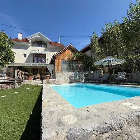 Pavi River Estate Krka