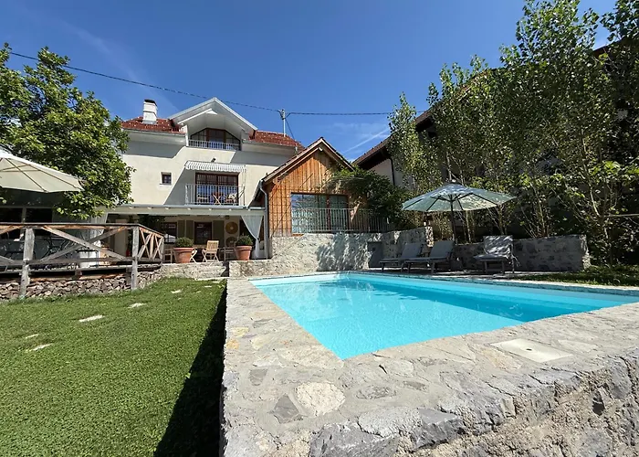 Pavi River Estate Krka